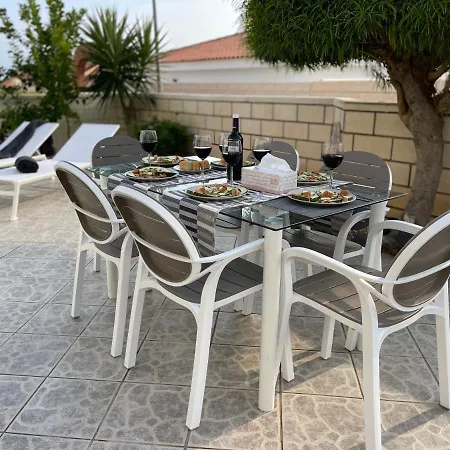 Erna Relax Dream * Callao Salvaje